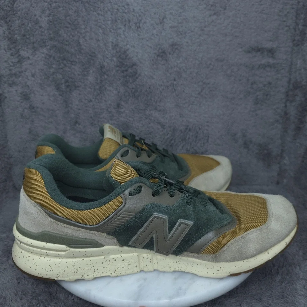 New Balance 997H Shoes Mens Size 11 Green Suede Low Top Sneakers CM997HTW